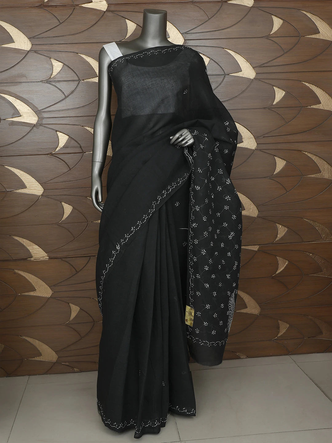 Ada Hand Embroidered Black Cotton Lucknowi Chikankari Saree With Blouse 01A882930