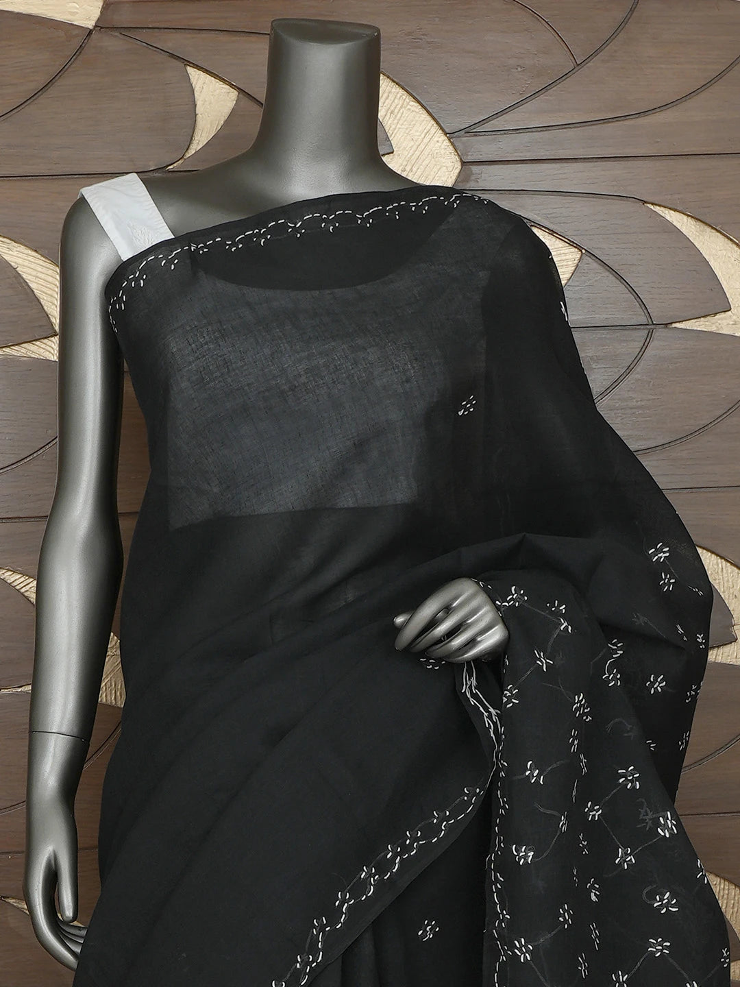 Ada Hand Embroidered Black Cotton Lucknowi Chikankari Saree With Blouse 01A882930
