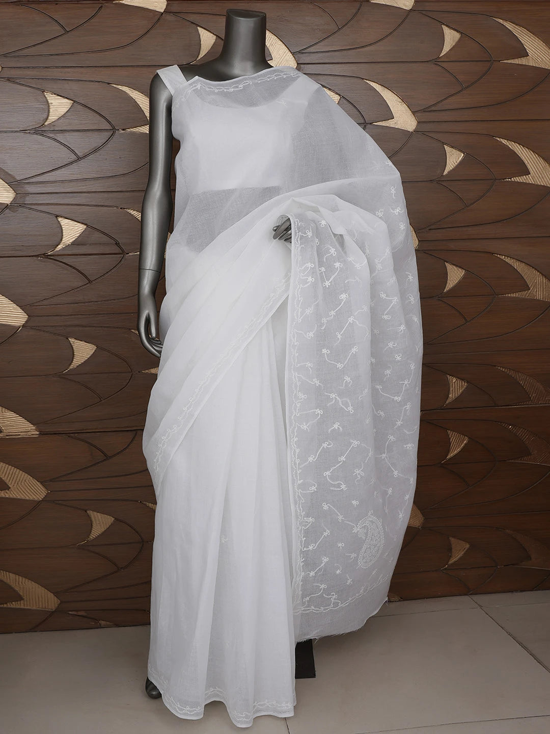 Ada Hand Embroidered White Cotton Lucknowi Chikankari Saree and Blouse 01A882922