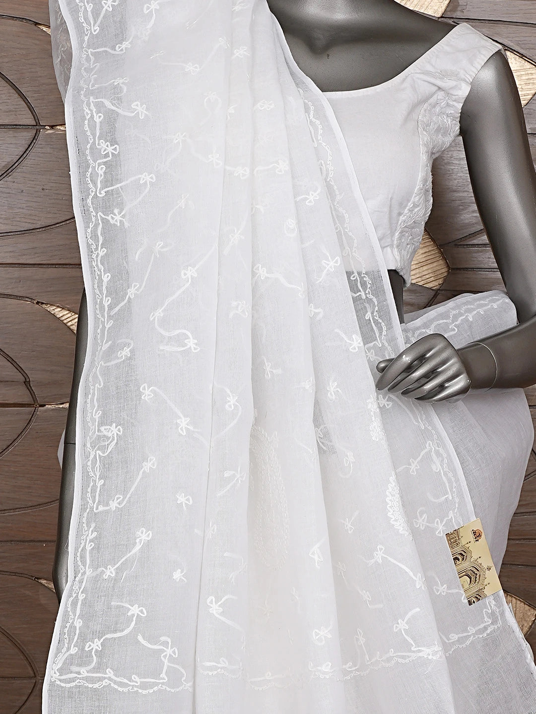 Ada Hand Embroidered White Cotton Lucknowi Chikankari Saree and Blouse 01A882922
