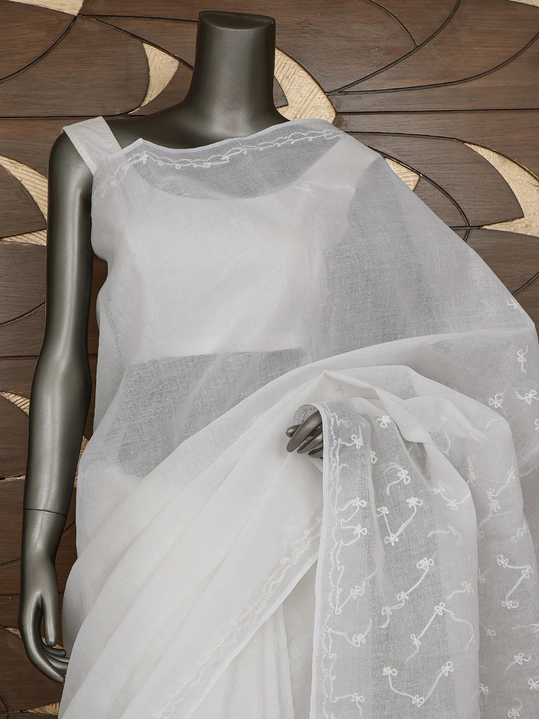Ada Hand Embroidered White Cotton Lucknowi Chikankari Saree and Blouse 01A882922