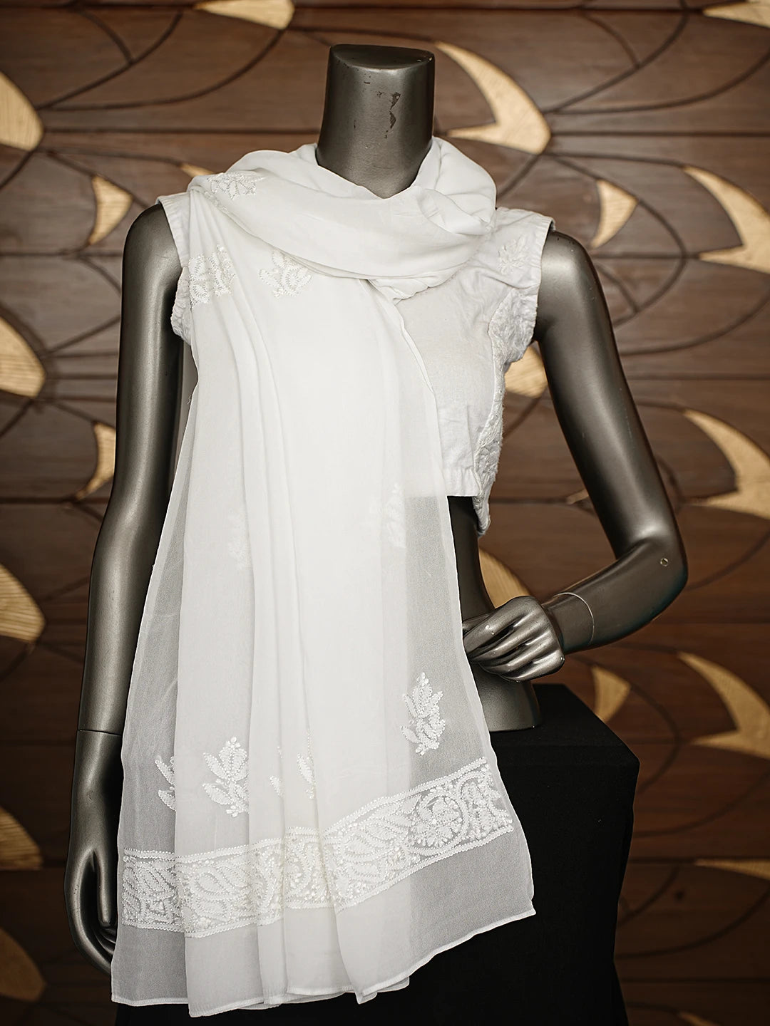Ada Hand Embroidered White Georgette Lucknowi Chikankari Dupatta 01A834642