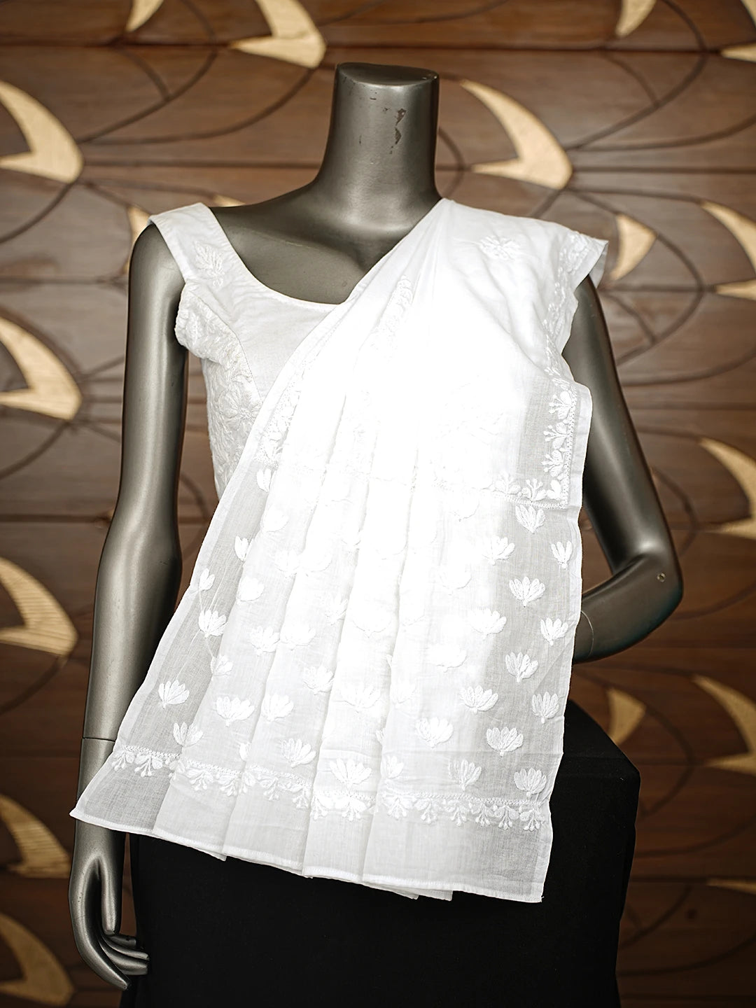 Ada Hand Embroidered White Cotton Lucknowi Chikankari Dupatta 01A832167