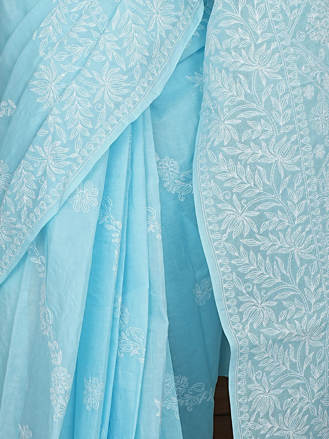 Ada Hand Embroidered Blue Cotton Lucknowi Chikankari Saree With Blouse 01A891085
