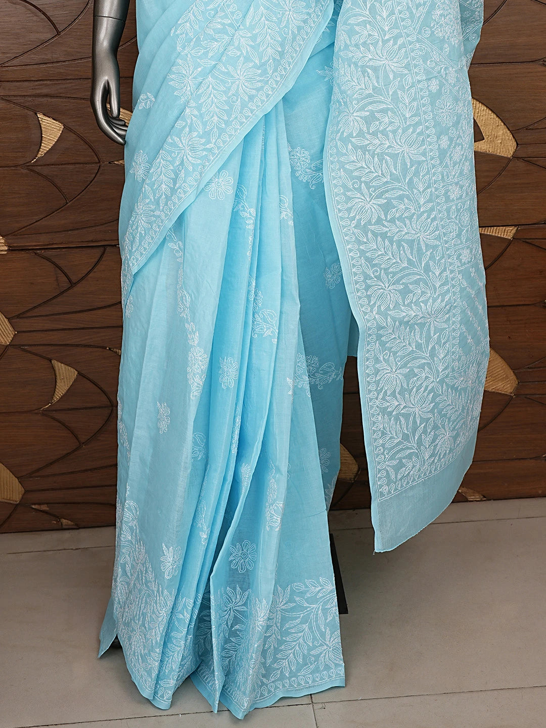 Ada Hand Embroidered Blue Cotton Lucknowi Chikankari Saree With Blouse 01A891085