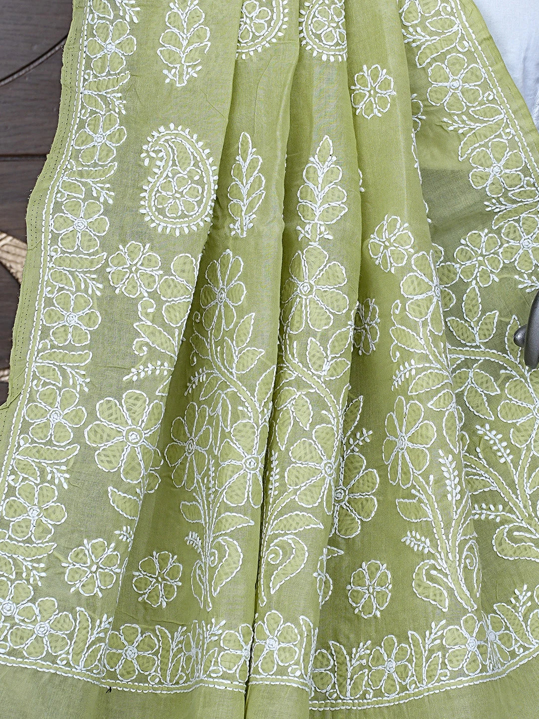 Ada Hand Embroidered Green Cotton Lucknowi Chikankari Saree With Blouse 01A890985