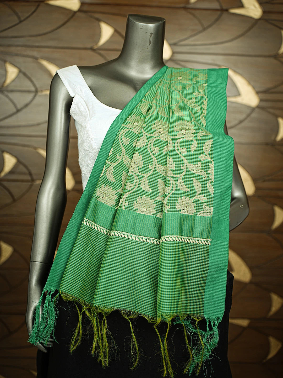 Ada Hand Embroidered Green Cotton Lucknowi Chikankari Dupatta With Muqaish Work 01A795656
