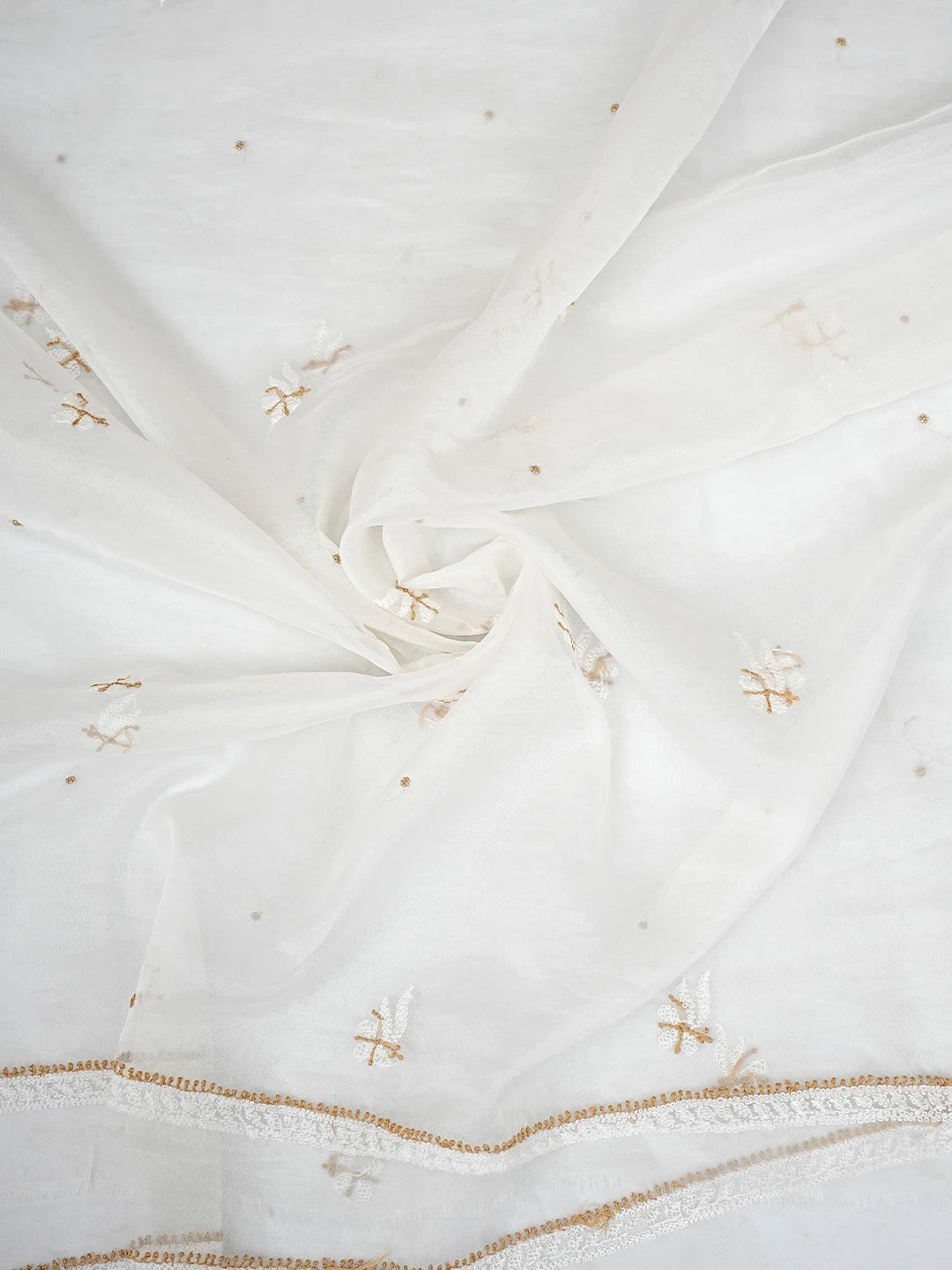 Ada Hand Embroidered White Old Lace Organza Lucknowi Chikankari Unstitched Kurta Dupatta Set With Cutdana Work 01A223560