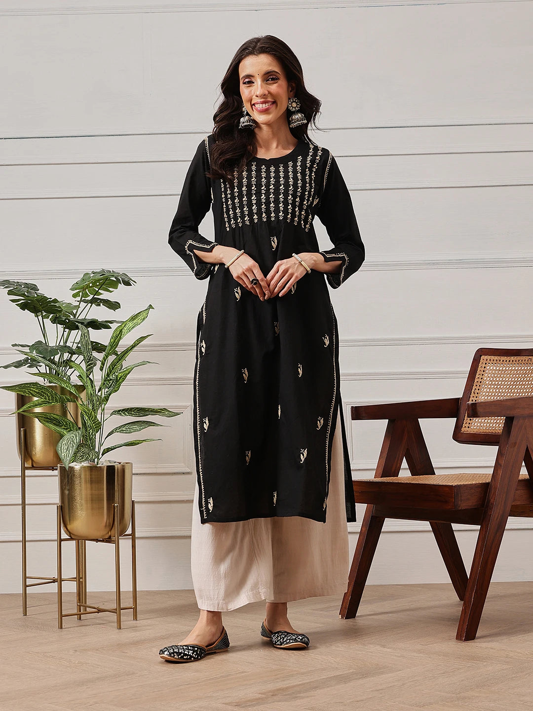 Ada Hand Embroidered Black Cotton Lucknowi Chikankari Straight Kurta A411420