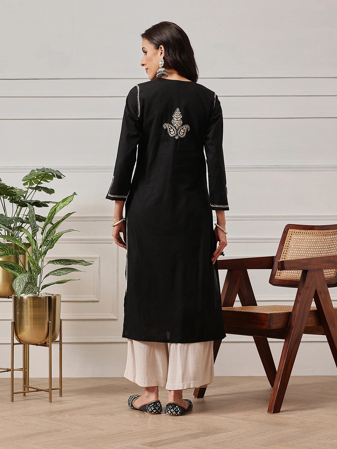 Ada Hand Embroidered Black Cotton Lucknowi Chikankari Straight Kurta A411420