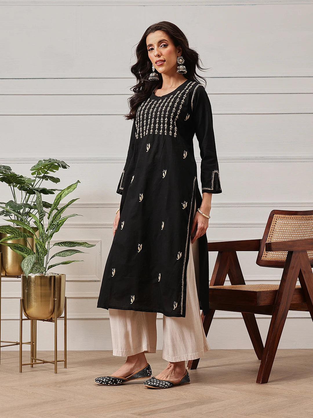 Ada Hand Embroidered Black Cotton Lucknowi Chikankari Straight Kurta A411420