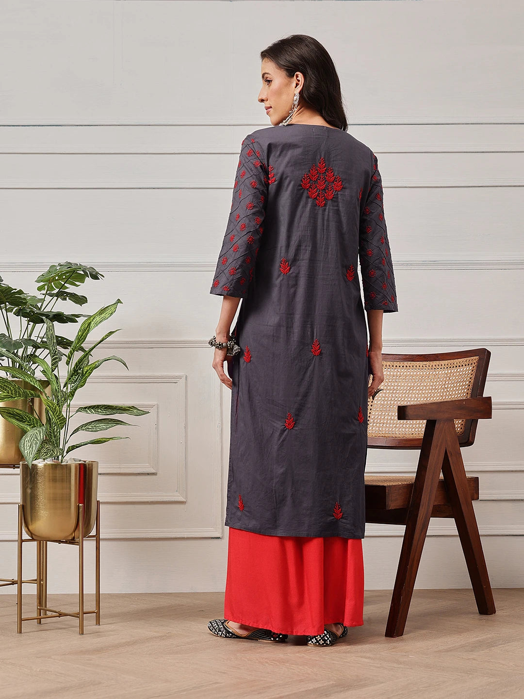 Ada Hand Embroidered Grey Cotton Lucknowi Chikankari Straight Kurta A411148