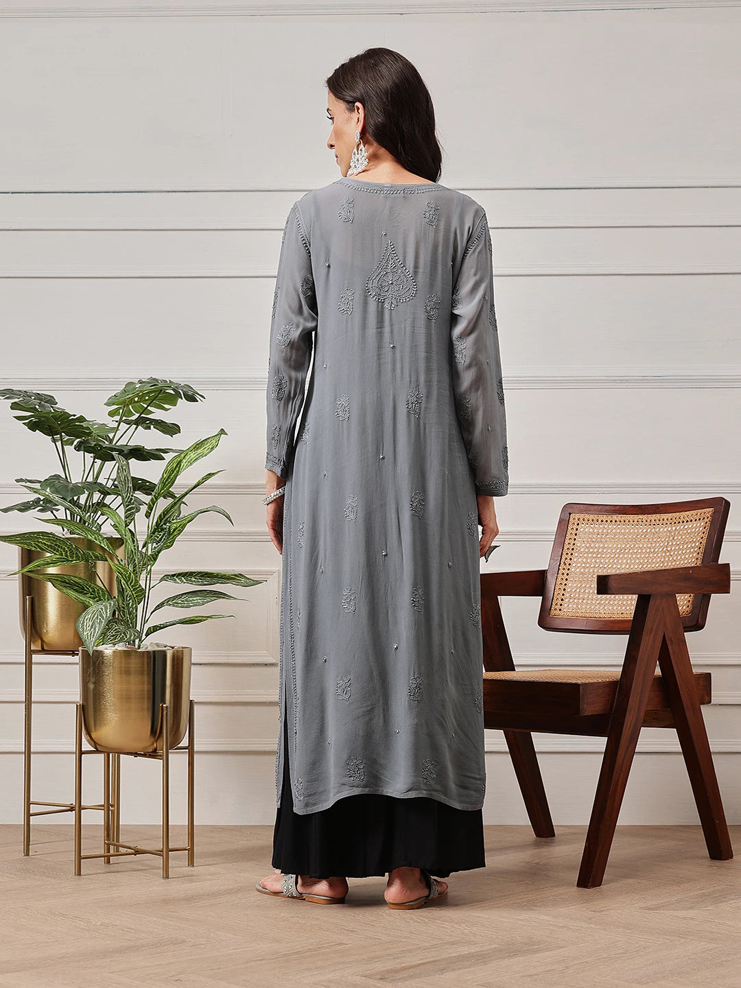 Ada Hand Embroidered Grey Georgette Lucknowi Chikan straight Kurta A411185