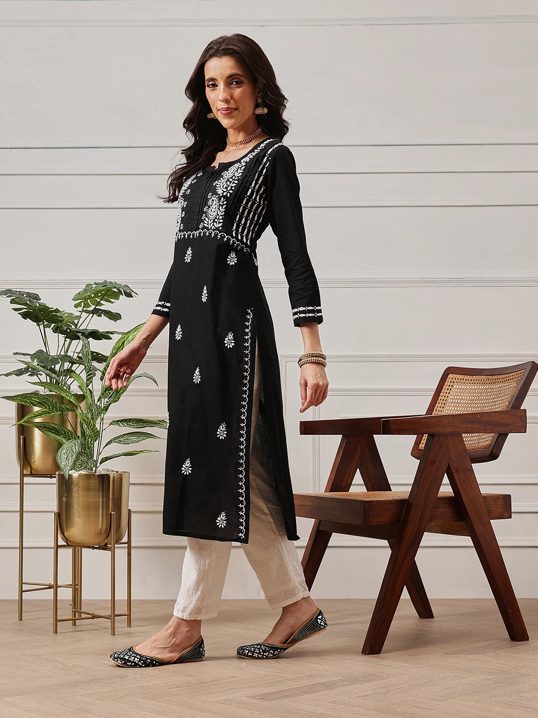 Ada Hand Embroidered Black Cotton Lucknowi Chikankari Straight Kurta A411436