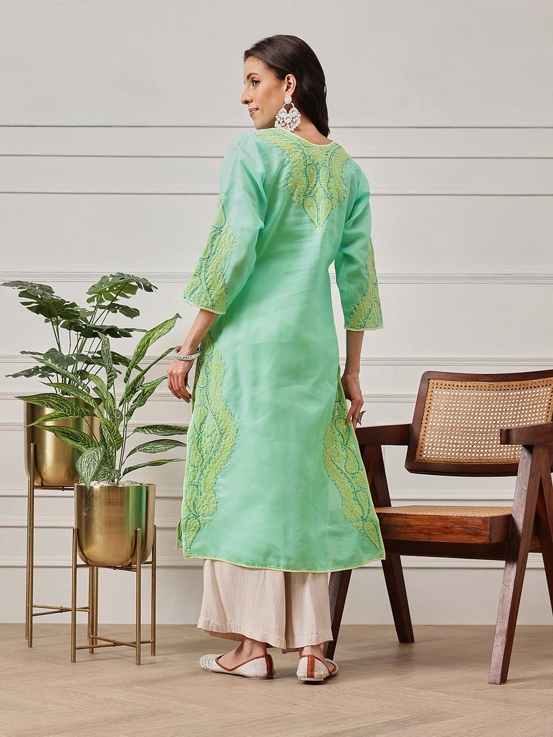 Ada Hand Embroidered Sea Green Cotton Lucknowi Chikankari Straight Kurta A253605