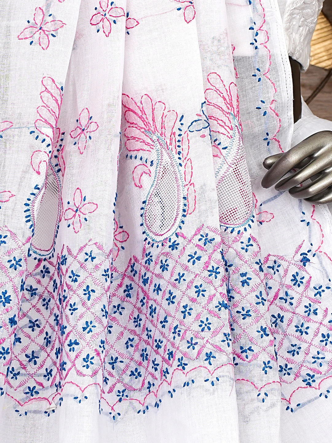 Ada Hand Embroidered White Cotton Lucknowi Chikankari Saree and Blouse 01A891804
