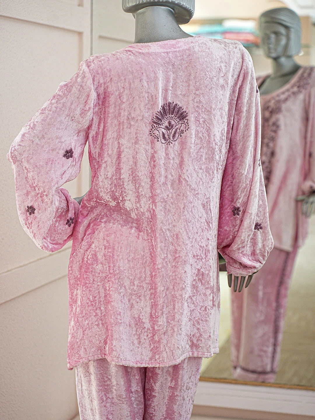 Ada Hand Embroidered Pink Velvet Lucknowi Chikankari Kurta Set 01A557315