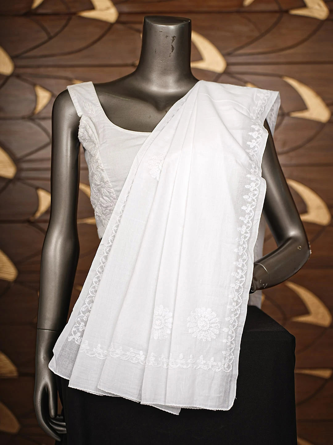 Ada Hand Embroidered White Cotton Lucknowi Chikankari Dupatta 01A865922