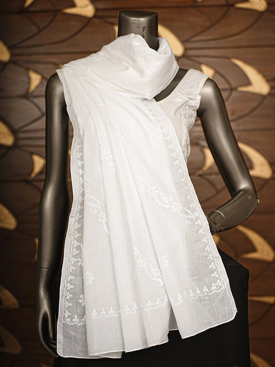 Ada Hand Embroidered White Cotton Lucknowi Chikankari Dupatta 01A866049
