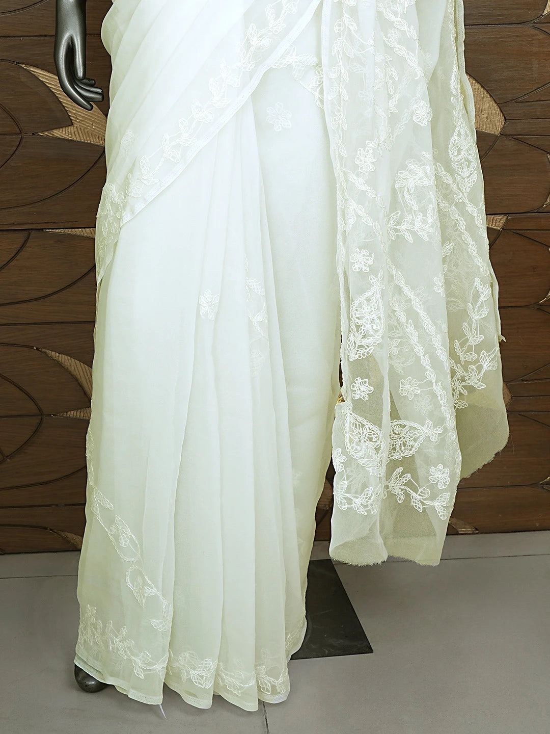 Ada Hand Embroidered White Georgette Lucknowi Chikankari Saree and Blouse 01A904555