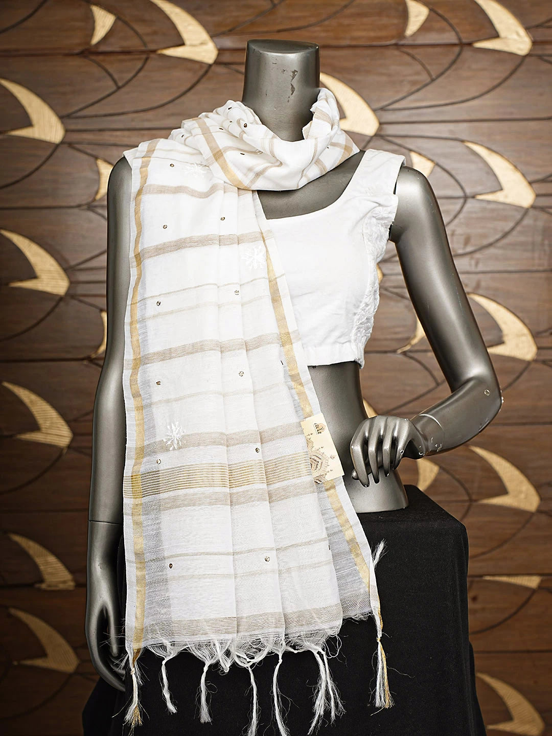 Ada Hand Embroidered White Chanderi Lucknowi Chikankari Dupatta With Muqaish/Mukaish Work 01A858155