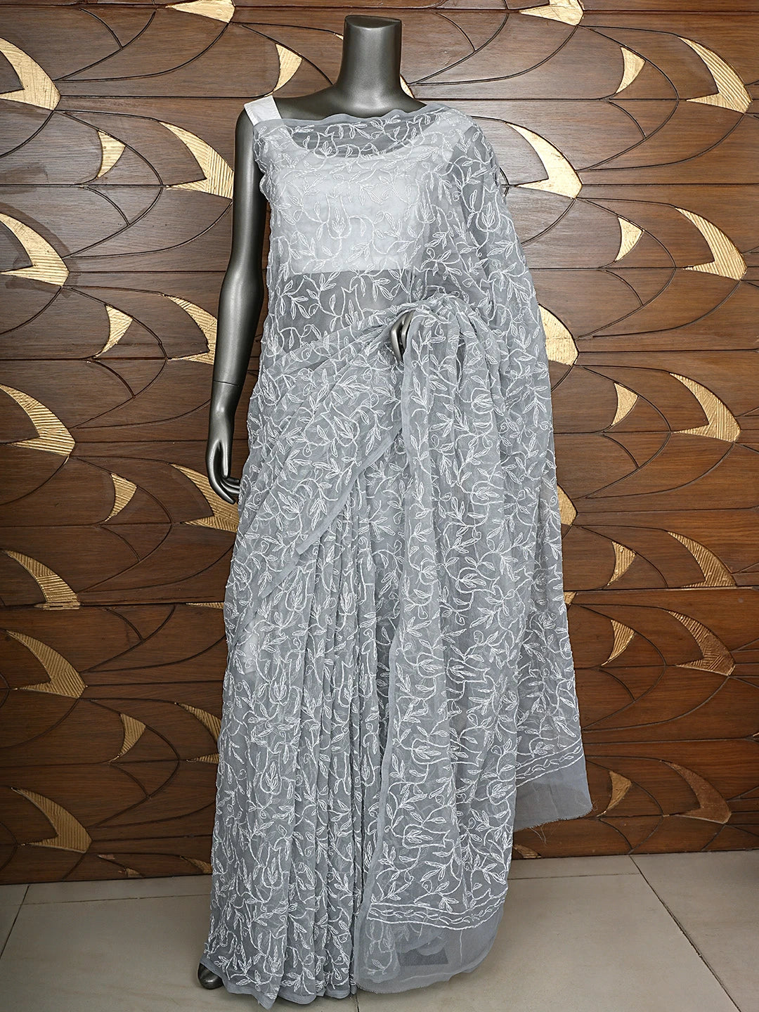 Ada Hand Embroidered Grey Georgette Lucknowi Chikankari Saree With Blouse 01A923237