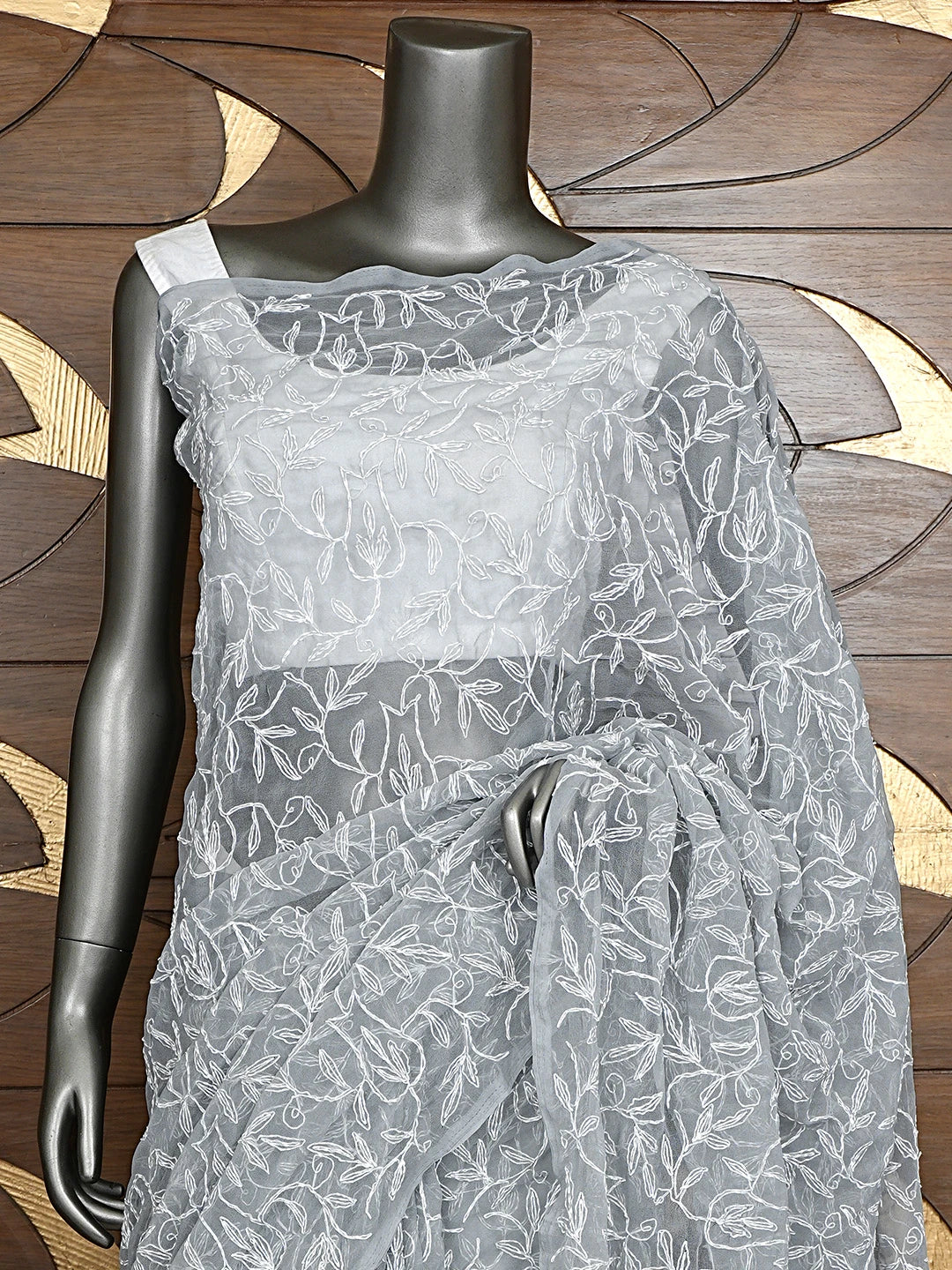 Ada Hand Embroidered Grey Georgette Lucknowi Chikankari Saree With Blouse 01A923237