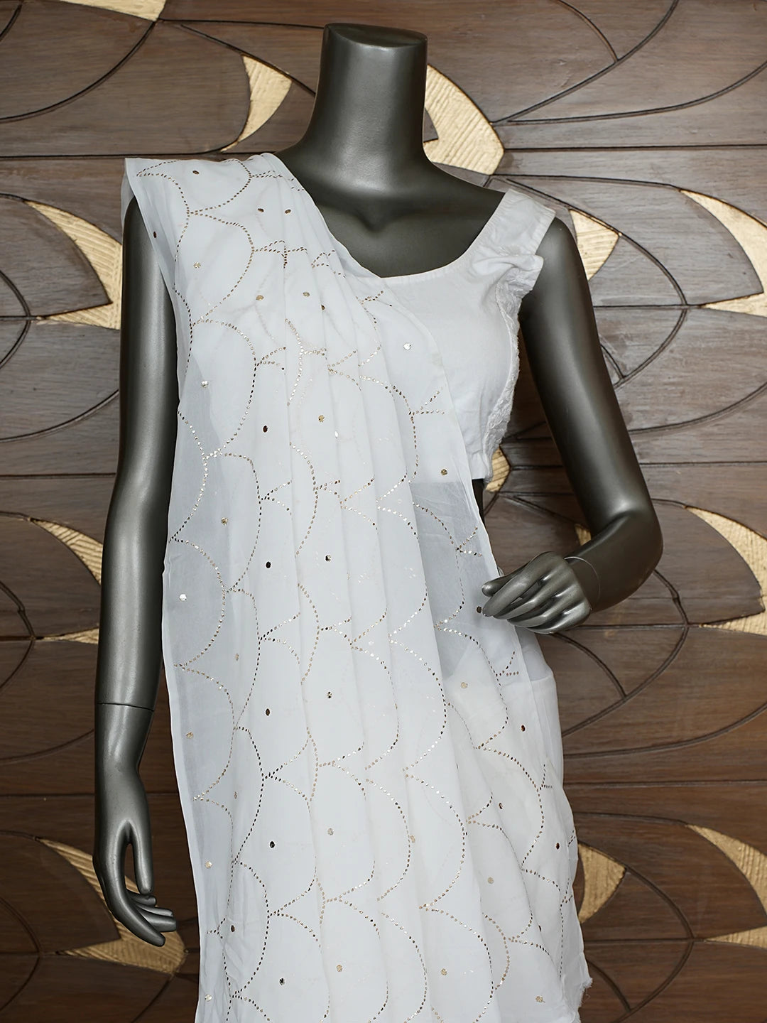 Ada Hand Embroidered White Viscose Georgette Saree/Blouse With Muqaish Work 01A932348