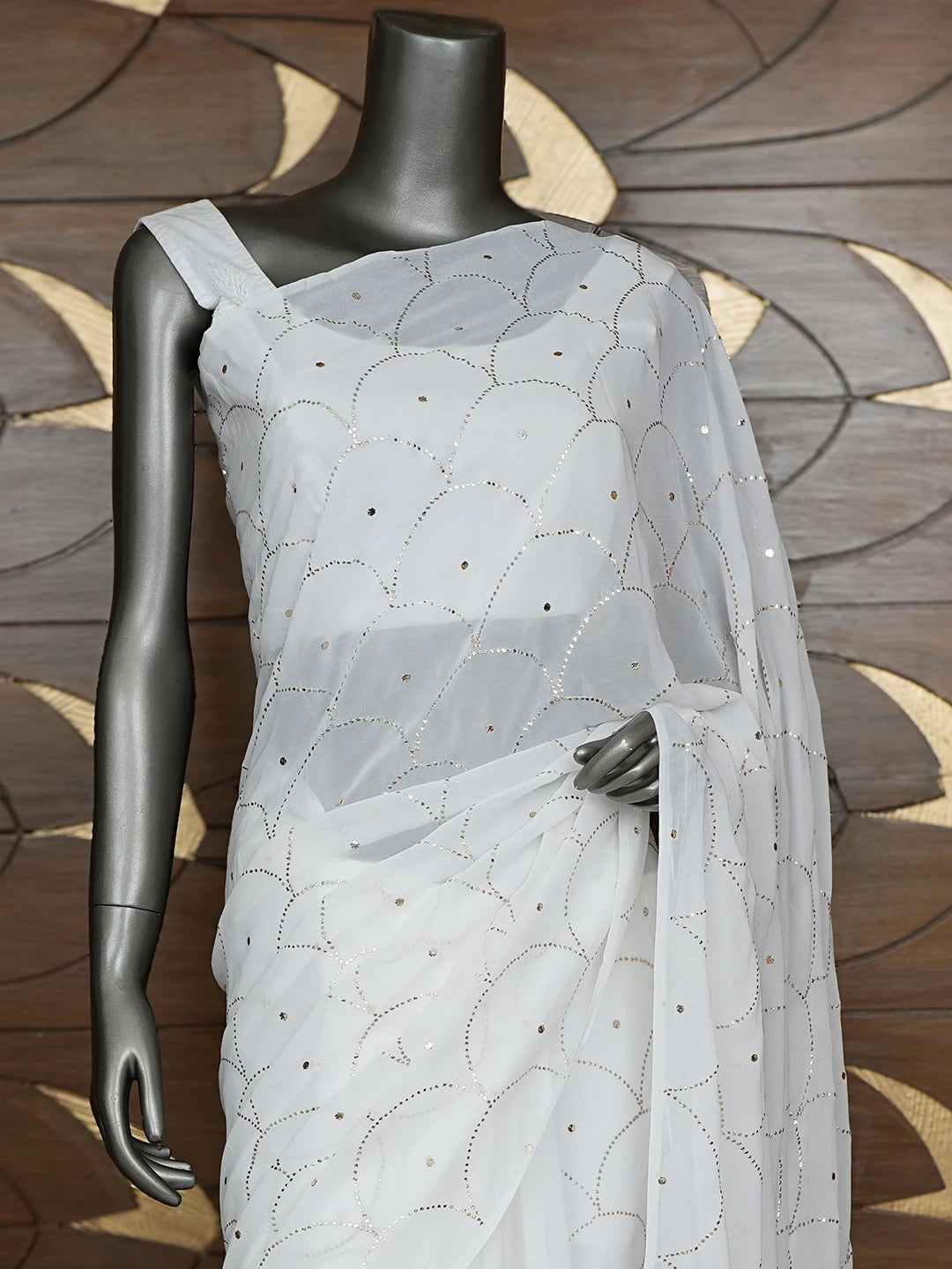 Ada Hand Embroidered White Viscose Georgette Saree/Blouse With Muqaish Work 01A932348