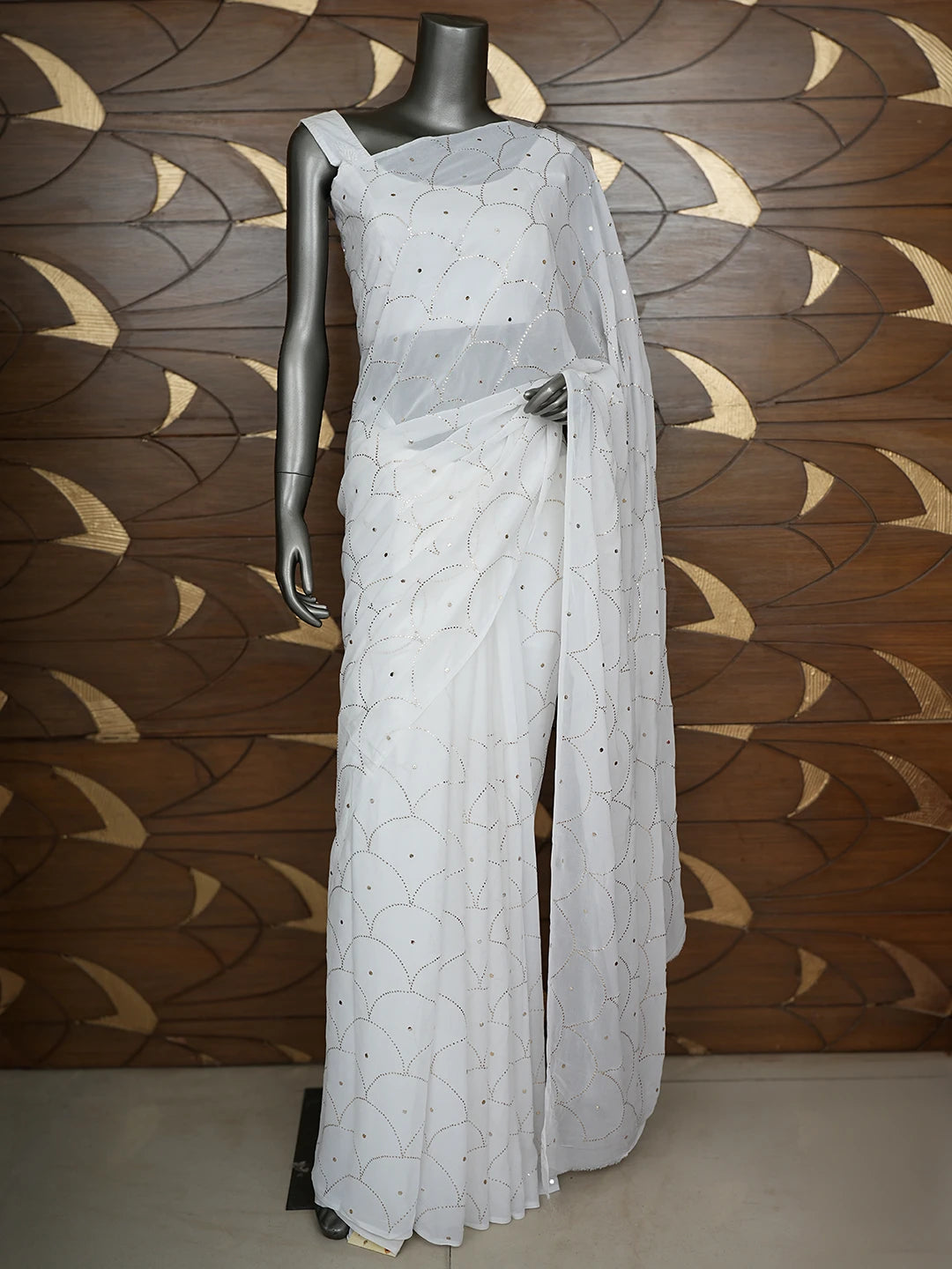 Ada Hand Embroidered White Viscose Georgette Saree/Blouse With Muqaish Work 01A932348