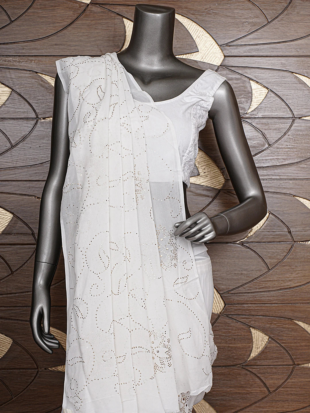 Ada Hand Embroidered White  Viscose Georgette Lucknowi Chikankari Saree With Blouse And Muqaish Work 01A932354