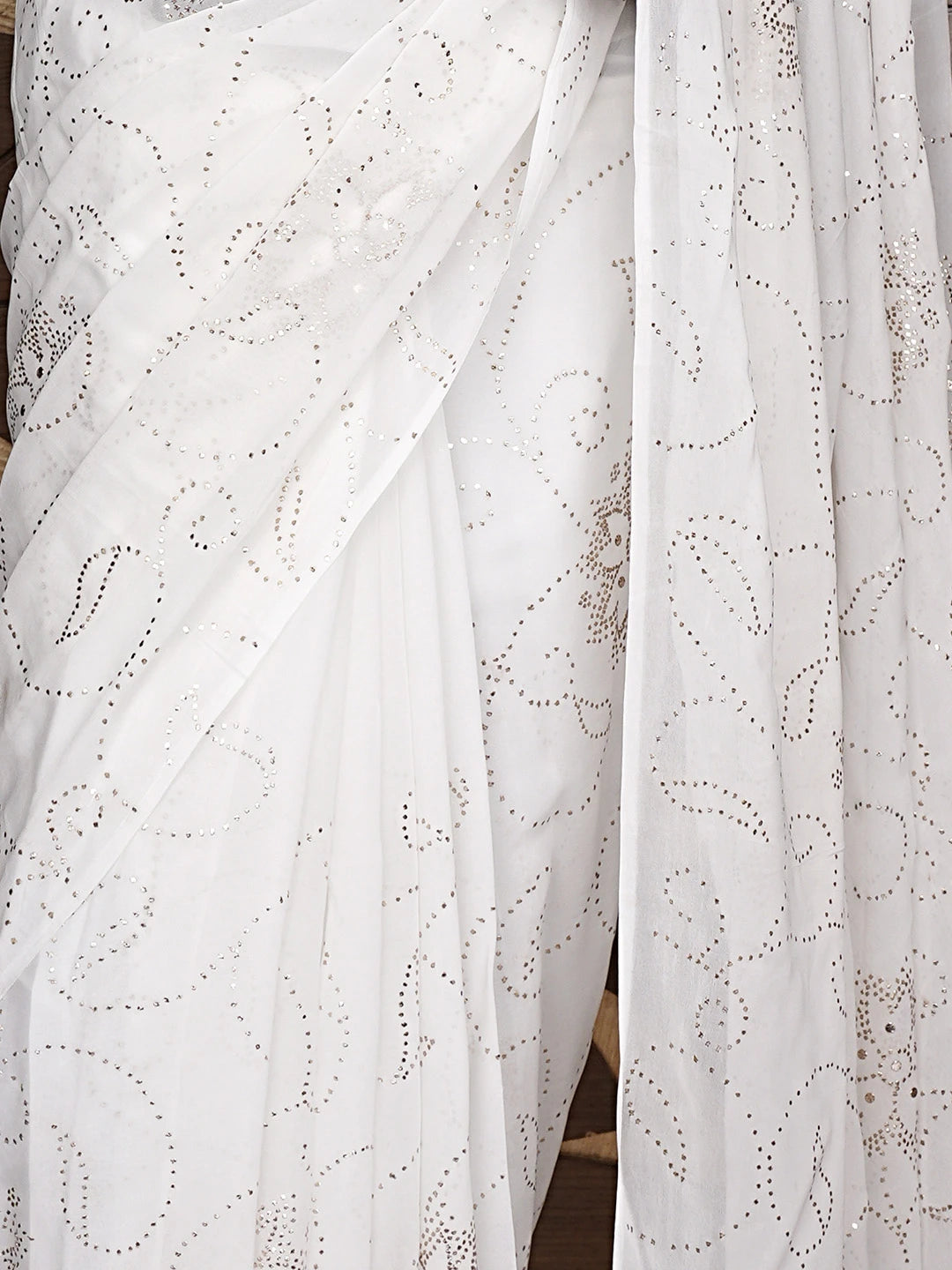 Ada Hand Embroidered White  Viscose Georgette Lucknowi Chikankari Saree With Blouse And Muqaish Work 01A932354