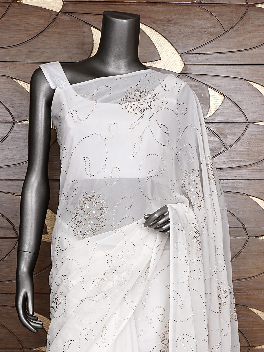 Ada Hand Embroidered White  Viscose Georgette Lucknowi Chikankari Saree With Blouse And Muqaish Work 01A932354