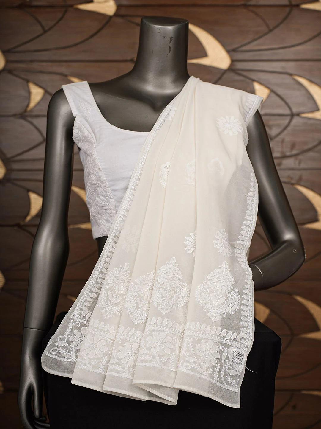 Ada Hand Embroidered Floral White Pure Georgette Lucknowi Chikankari Dupatta 01A899456