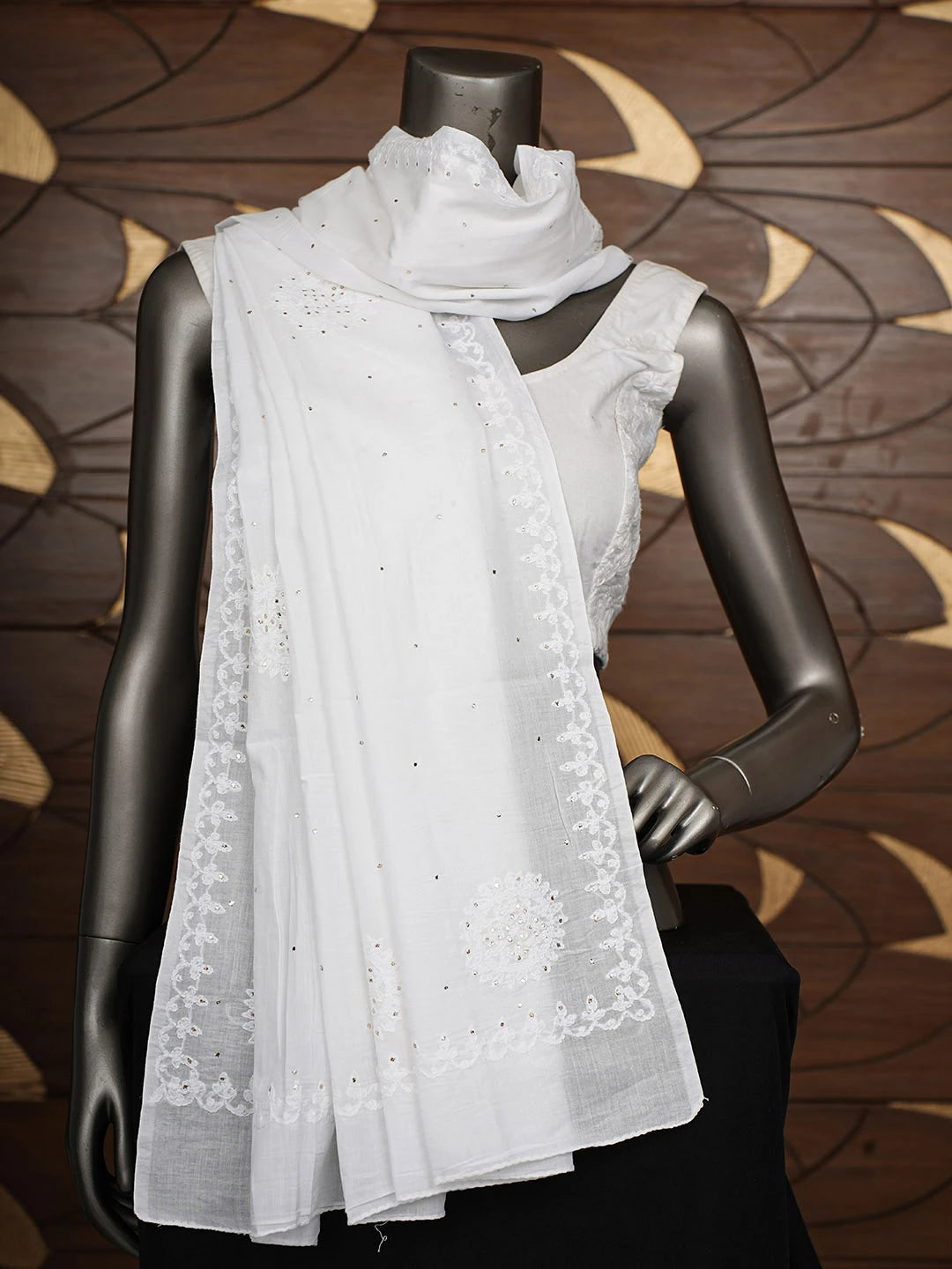 Ada Hand Embroidered White Cotton Lucknowi Chikankari Dupatta With Muqaish/Mukaish Work 01A849128