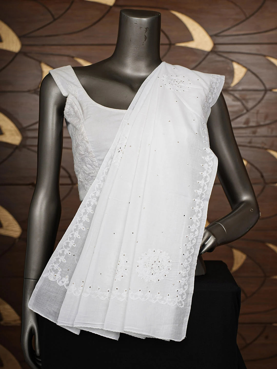 Ada Hand Embroidered White Cotton Lucknowi Chikankari Dupatta With Muqaish/Mukaish Work 01A849128