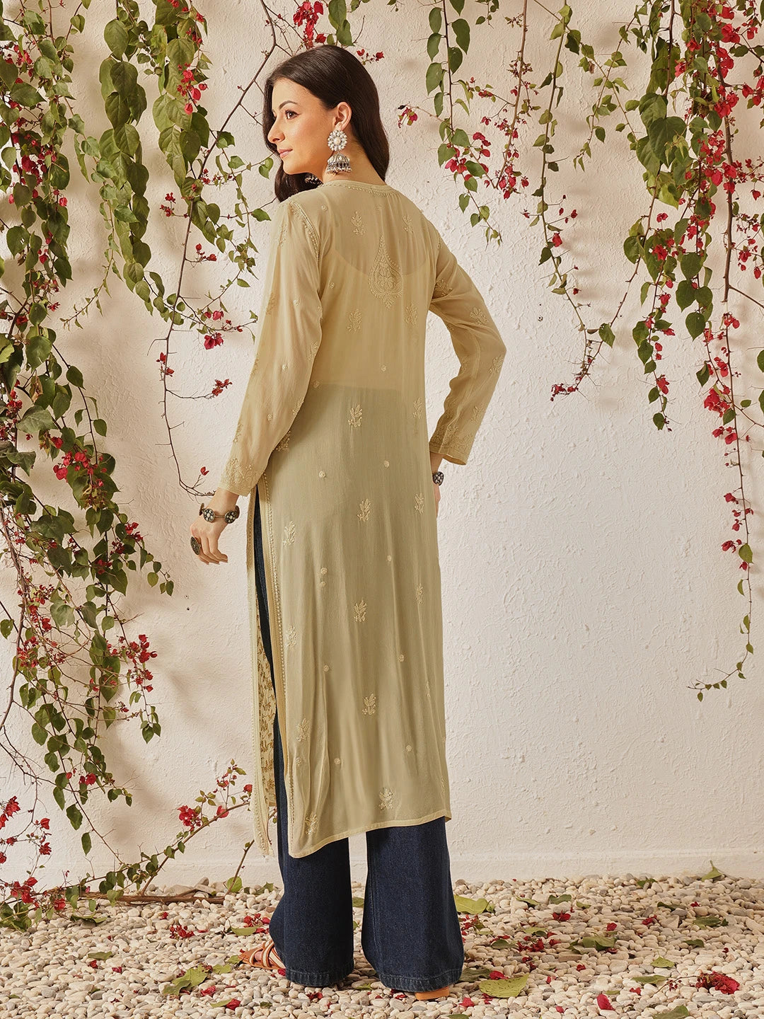Ada Hand Embroidered Cream Georgette Lucknowi Chikankari Straight Kurta A411325