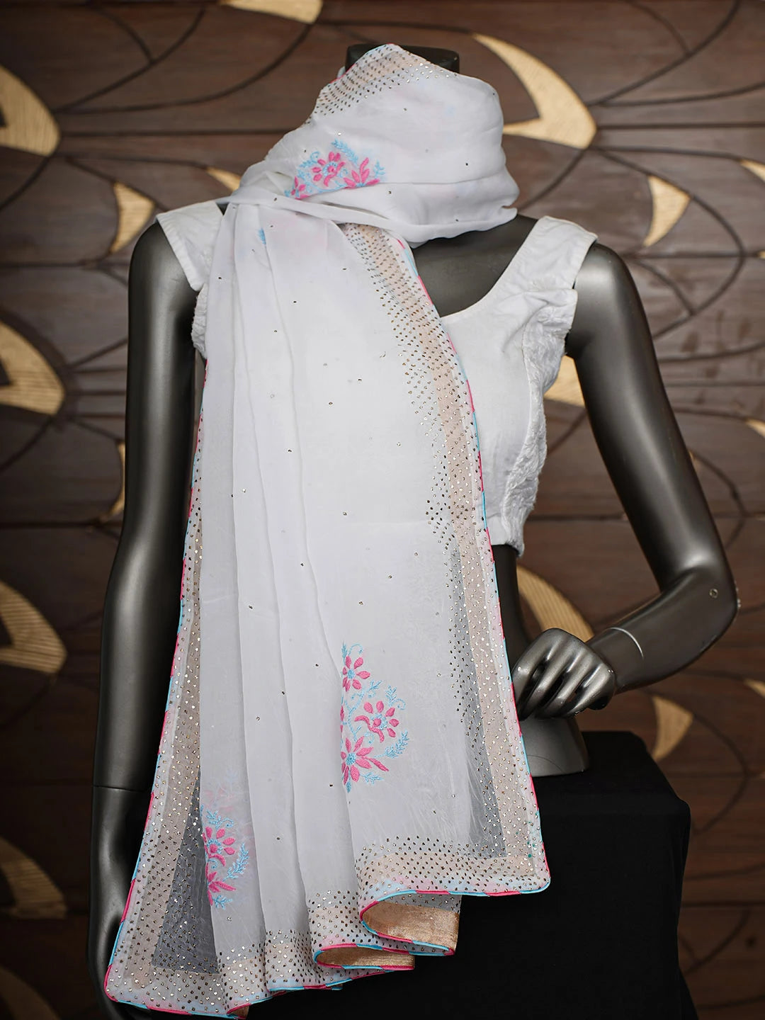 Ada Hand Embroidered White Organza Lucknowi Chikankari Dupatta With Muqaish Work 01A781986