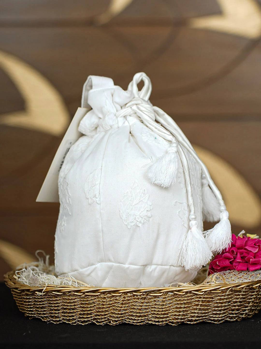 Ada Hand Embroidered White Cotton Lucknowi Chikankari Potli Bag 01A923047