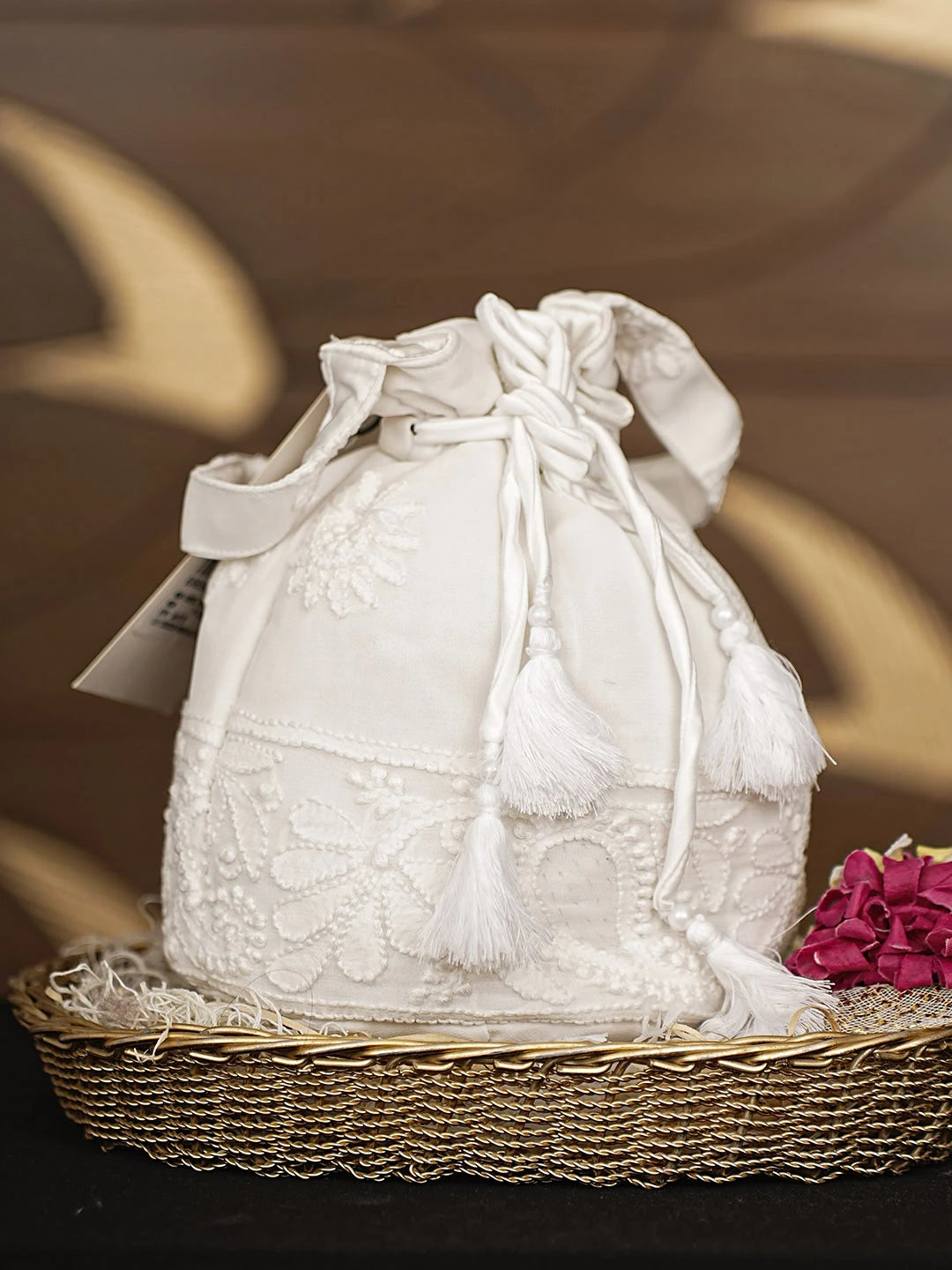 Ada Hand Embroidered White Pure Georgette Lucknowi Chikankari Potli Bag 01A916368