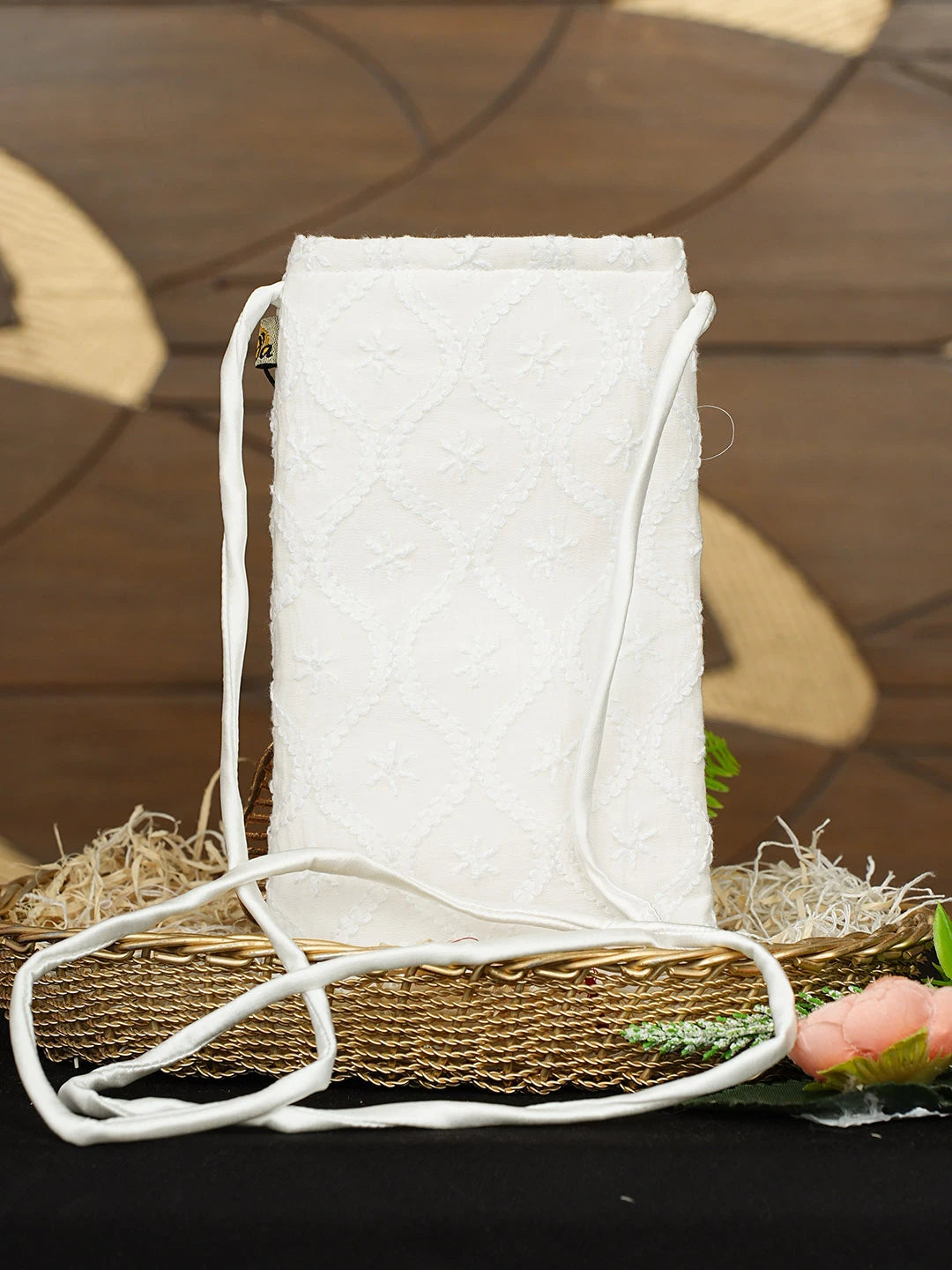 Ada Hand Embroidered White Cotton Lucknowi Chikankari Mobile Cover 01A900609