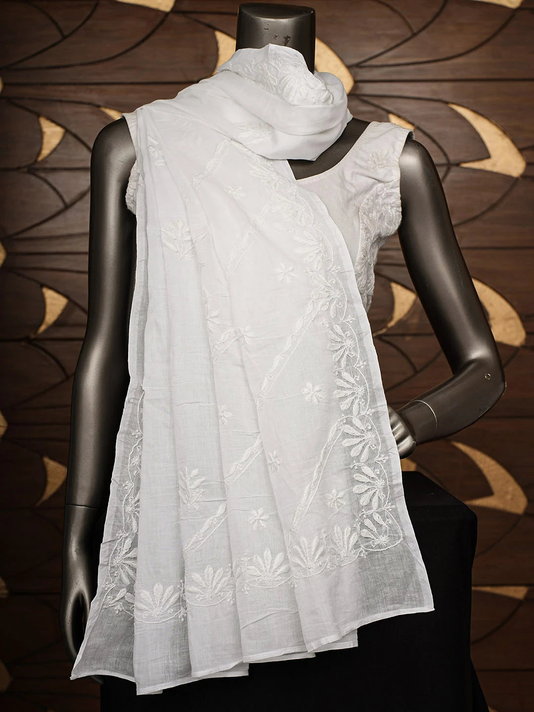 Ada Hand Embroidered White Cotton Lucknowi Chikankari Dupatta 01A952991