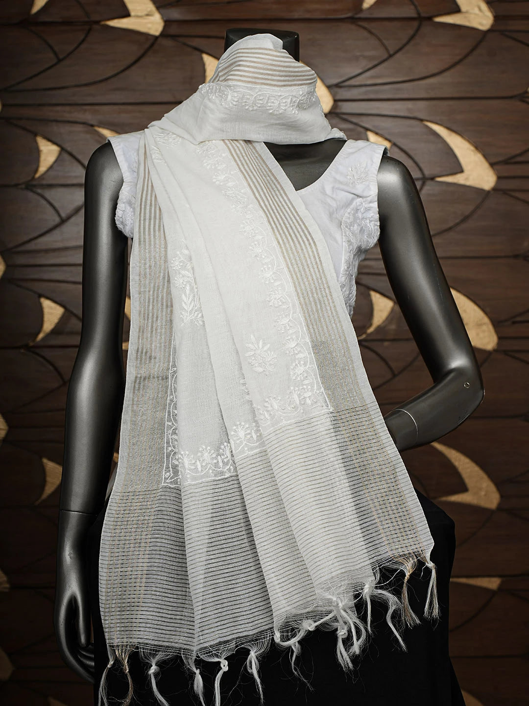 Ada Hand Embroidered White Chanderi Lucknowi Chikankari Dupatta 01A944066