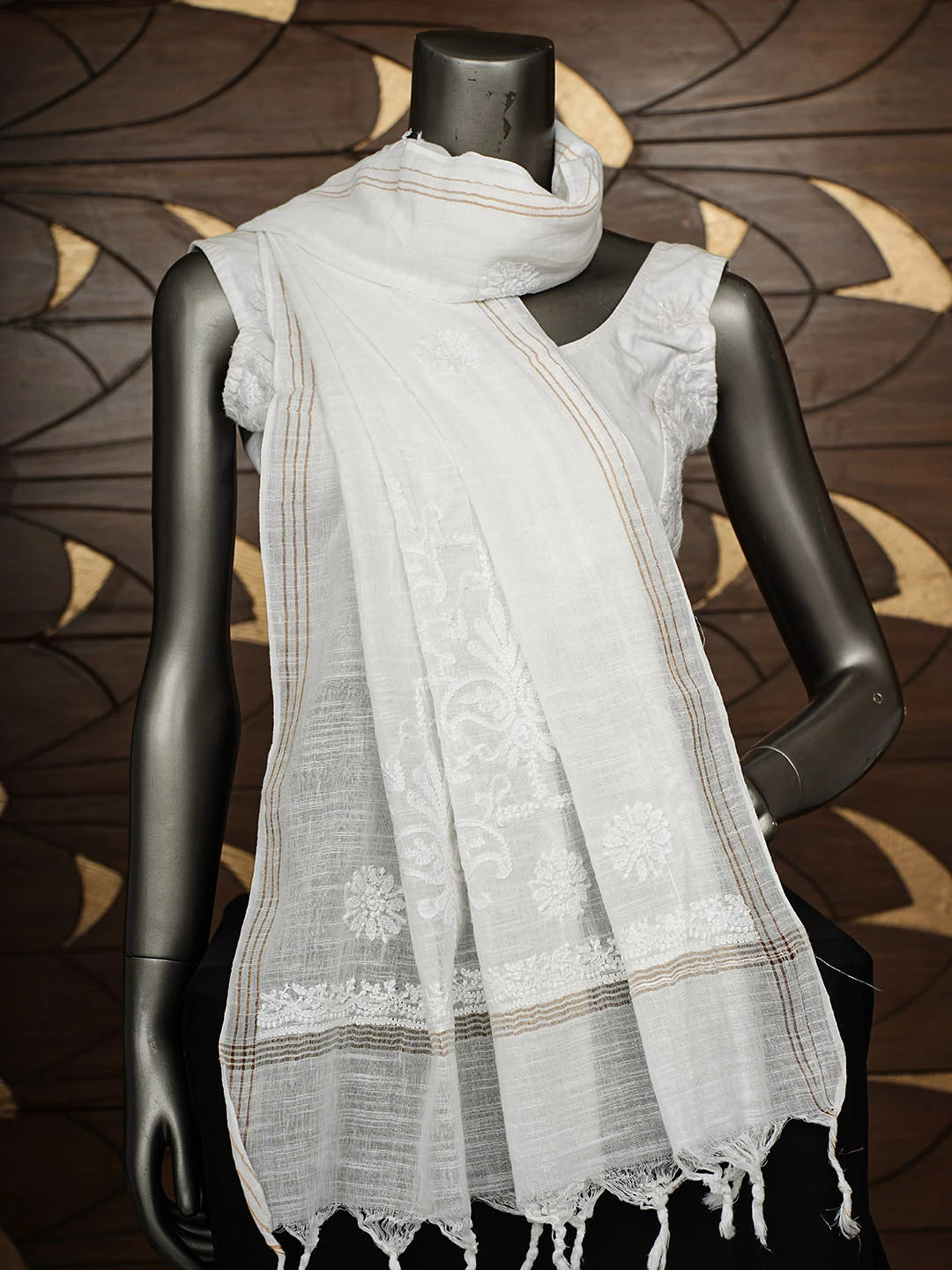 Ada Hand Embroidered White Cotton Lucknowi Chikankari Dupatta 01A950887