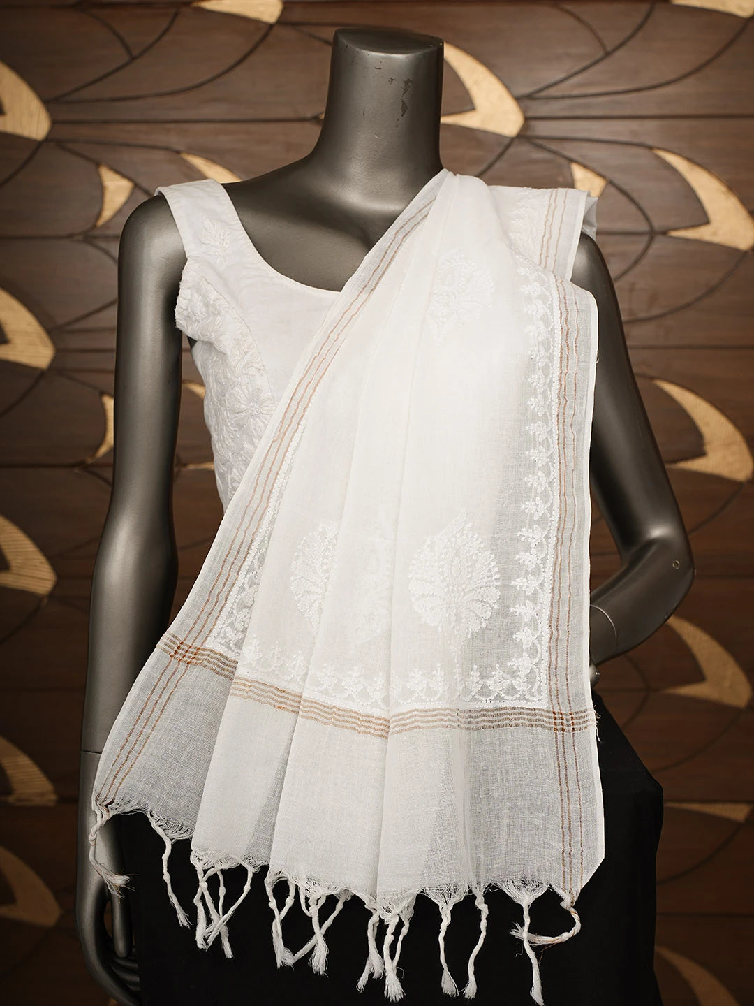 Ada Hand Embroidered White Cotton Lucknowi Chikankari Dupatta 01A950884