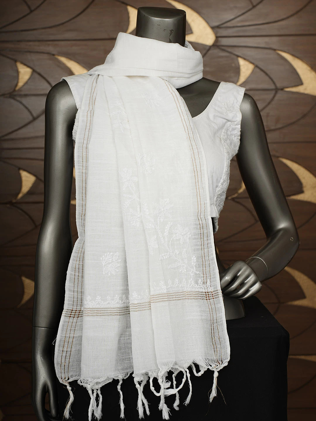 Ada Hand Embroidered White Cotton Lucknowi Chikankari Dupatta 01A950855