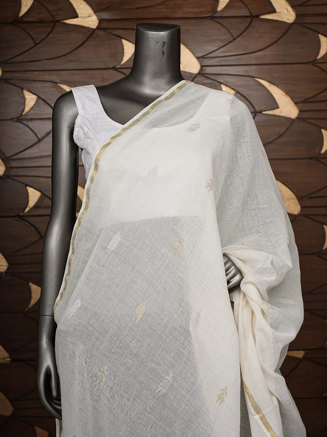 Ada Hand Embroidered White Cornsilk Linen Lucknowi Chikankari Dupatta With Zari Work 01A943578