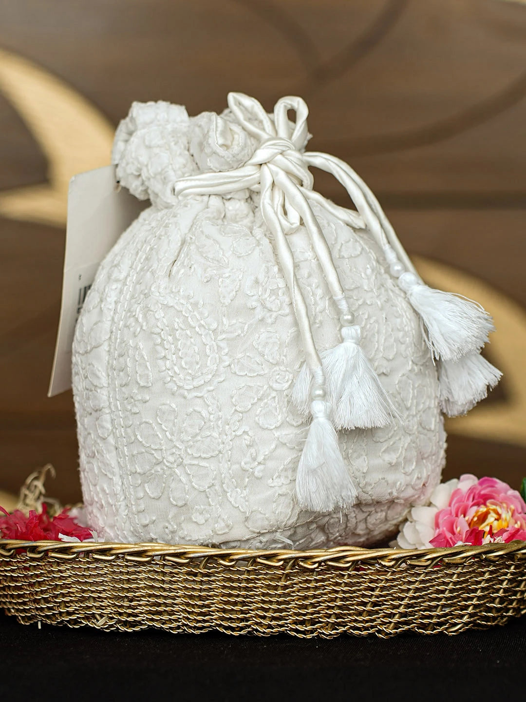 Ada Hand Embroidered White Viscose Georgette Lucknowi Chikankari Potli Bag 01A916364