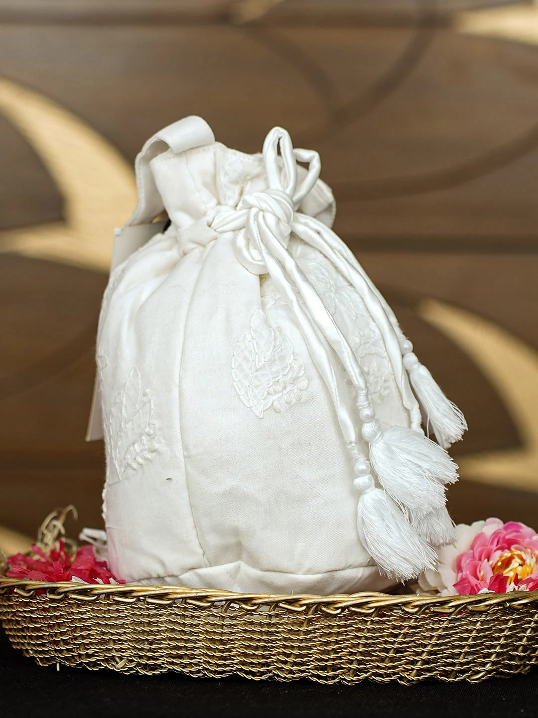Ada Hand Embroidered White Cotton Lucknowi Chikankari Potli Bag 01A916367