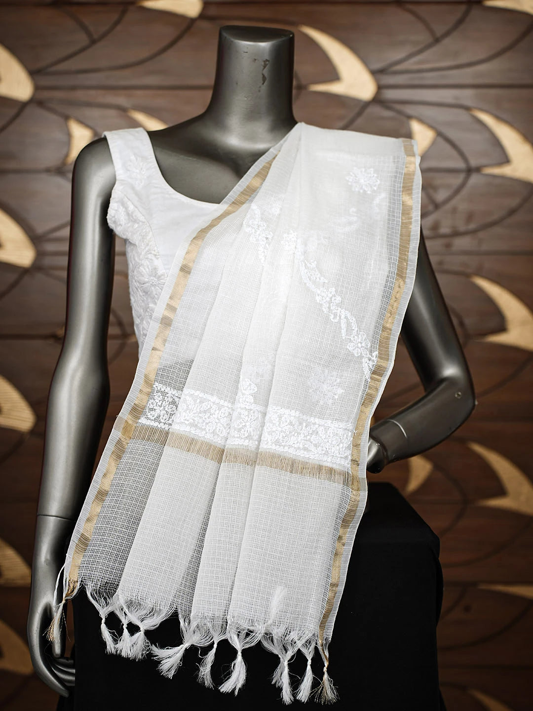 Ada Hand Embroidered White kota chanderi Lucknowi Chikankari Dupatta 01A960501